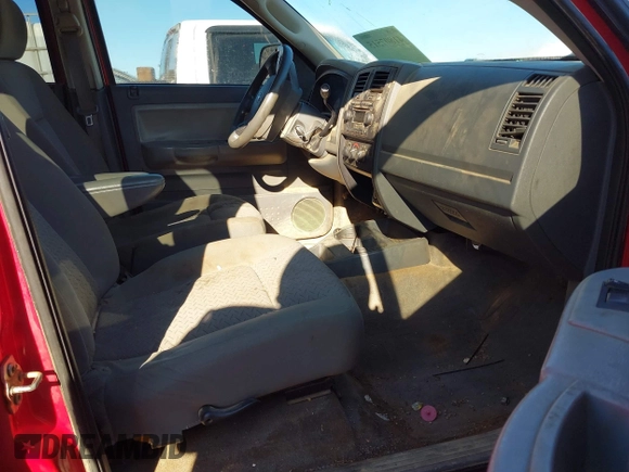 2007 Dodge Dakota ST with VIN 1D3HW28P47S208905, listed as a IAAI auction lot 41807515 with 173,934 mi miles and . Bid and sale history available at carsss.com. Image 5.