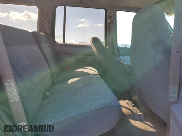 1994 Ford Explorer Eddie Bauer z VIN 1FMDU34X2RUE80560, wystawiony jako Copart lot #56334755 z przebiegiem 167 719 mil mil oraz Czysty tytuł • Clean title. Historia ofert i sprzedaży dostępna na DreamBid. Obrazek 11.