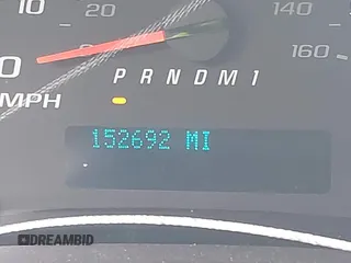 2017 Chevrolet Express Cargo z VIN 1GCWGBFF4H1289693, wystawiony jako IAAI lot #42310038 z przebiegiem 152 692 mil mil oraz . Historia ofert i sprzedaży dostępna na DreamBid. Obrazek 15.