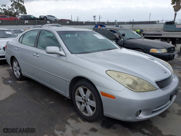2006 Lexus ES 330 with VIN JTHBA30G165163156, listed as a IAAI auction lot 42104066 with 205,480 mi miles. Bid and sale history available at carsss.com. Image 1.