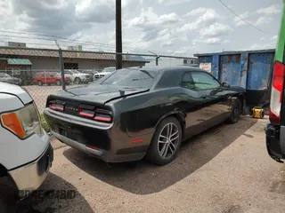 2019 Dodge Challenger R/T z VIN 2C3CDZBT8KH524707, wystawiony jako Copart lot #59381215 z przebiegiem 20 771 mil mil oraz Szkoda całkowita • Salvage title. Historia ofert i sprzedaży dostępna na DreamBid. Obrazek 4.