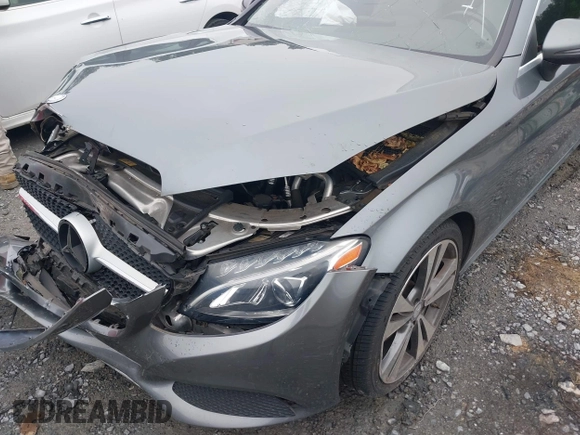 2017 Mercedes-Benz C 300 z VIN WDDWJ4JB4HF379226, wystawiony jako IAAI lot #42366082 z przebiegiem 96 015 mil mil oraz . Historia ofert i sprzedaży dostępna na DreamBid. Obrazek 17.