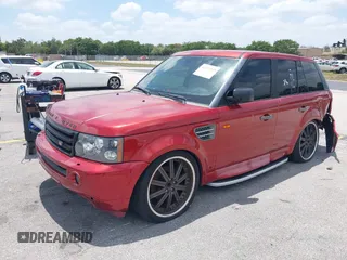 2008 Land Rover Range Rover Sport HSE with VIN SALSK25468A145794, listed as a IAAI auction lot 42123149 with 172,241 mi miles. Bid and sale history available at carsss.com. Image 2.
