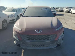 2022 Hyundai Kona SE with VIN KM8K22ABXNU804283, listed as a Copart auction lot 82495494 with 0 mi miles and Non Repairable. Bid and sale history available at carsss.com. Image 5.