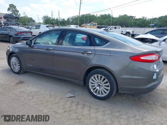 2013 Ford Fusion SE Hybrid with VIN 3FA6P0LU3DR338282, listed as a IAAI auction lot 41973498 with 187,375 mi miles. Bid and sale history available at carsss.com. Image 3.