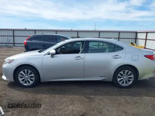 2013 Lexus ES 300h with VIN JTHBW1GG5D2012539, listed as a IAAI auction lot 41893892 with 47,999 mi miles and . Bid and sale history available at DreamBid. Image 14.