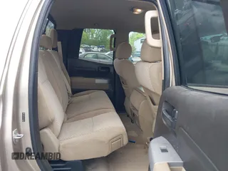 2007 Toyota Tundra SR5 с VIN 5TBBT54167S452826, выставлен на аукционе IAAI как лот 41956464 с пробегом 231 437 миль миль и . История ставок и продаж доступна на DreamBid. Изображение 8.