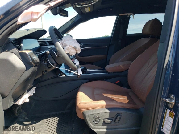 2024 Audi Q8 e-tron Premium Plus with VIN WA15AAGE7RB016864, listed as a Copart auction lot 56564354 with 11,541 mi miles and Salvage Title. Bid and sale history available at carsss.com. Image 7.
