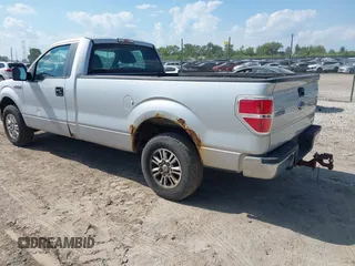 2013 Ford F-150 XL z VIN 1FTPF1CF9DKD22620, wystawiony jako IAAI lot #42660792 z przebiegiem 239 002 mil mil oraz . Historia ofert i sprzedaży dostępna na DreamBid. Obrazek 3.