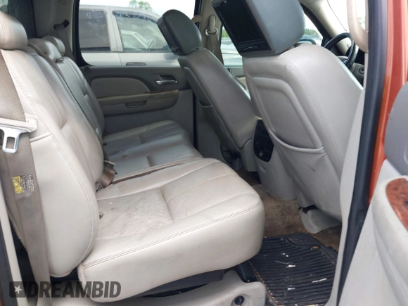 2007 Chevrolet Avalanche LTZ with VIN 3GNEC12J47G121507, listed as a IAAI auction lot 42073141 with Not provided miles and . Bid and sale history available at DreamBid. Image 8.