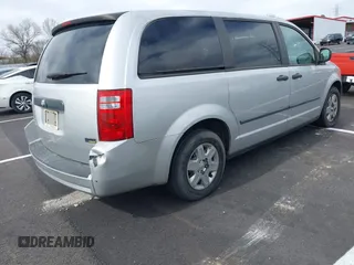 2008 Dodge Grand Caravan SE with VIN 2D8HN44H08R705511, listed as a IAAI auction lot 41849520 with 155,610 mi miles and . Bid and sale history available at DreamBid. Image 4.