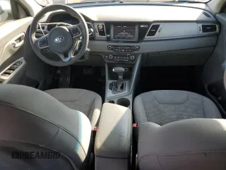 2017 Kia Niro FE with VIN KNDCB3LC4H5048467, listed as a Copart auction lot 48034895 with 141,047 mi miles and Clean Title. Bid and sale history available at carsss.com. Image 8.