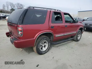 2001 Chevrolet Blazer LT with VIN 1GNCS13W11K260613, listed as a Copart auction lot 42402085 with 205,229 mi miles and Salvage title. Bid and sale history available at DreamBid. Image 3.