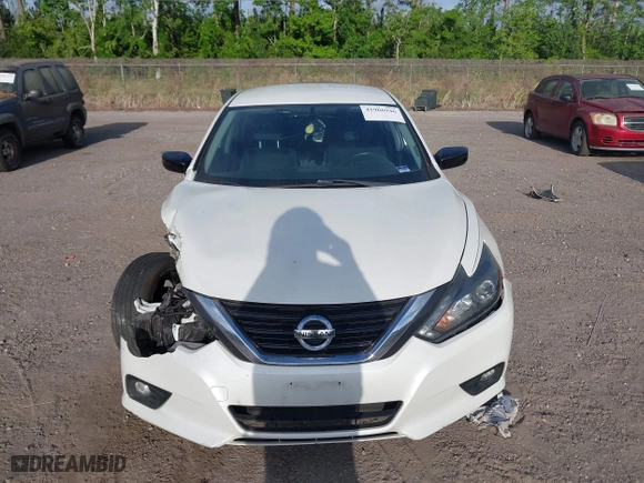 2017 Nissan Altima 2.5 SR with VIN 1N4AL3AP4HC231332, listed as a IAAI auction lot 41966946 with 151,015 mi miles. Bid and sale history available at carsss.com. Image 11.