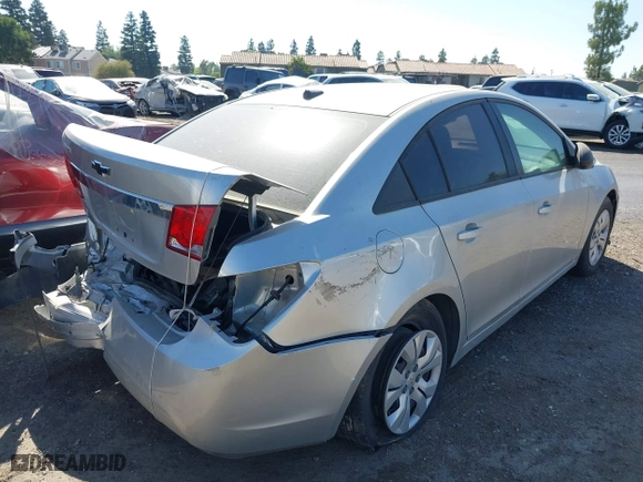 2014 Chevrolet Cruze LS with VIN 1G1PA5SG3E7270009, listed as a IAAI auction lot 40033837 with 94,577 mi miles. Bid and sale history available at carsss.com. Image 4.