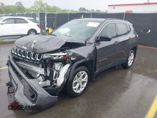2024 Jeep Compass Latitude with VIN 3C4NJDBNXRT120438, listed as a IAAI auction lot 41972886 with 10,133 mi miles. Bid and sale history available at carsss.com. Image 17.