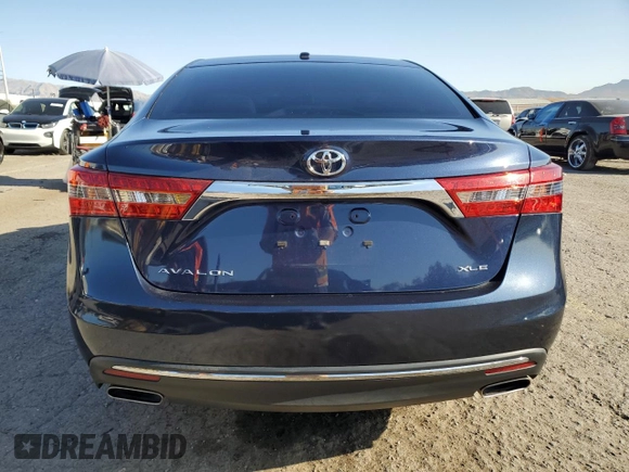 2017 Toyota Avalon XLE z VIN 4T1BK1EB2HU261102, wystawiony jako Copart lot #52179275 z przebiegiem 34 006 mil mil oraz Szkoda całkowita • Salvage title. Historia ofert i sprzedaży dostępna na DreamBid. Obrazek 6.