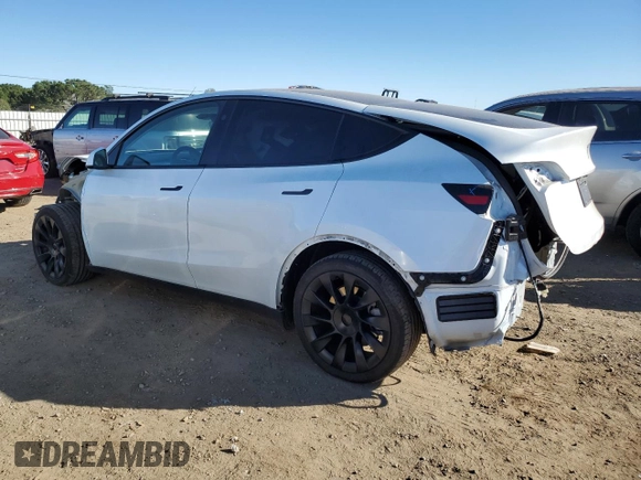 2024 Tesla Model Y Long Range with VIN 7SAYGDEE3RA257999, listed as a Copart auction lot 41838105 with 17,013 mi miles and Salvage Title. Bid and sale history available at DreamBid. Image 2.