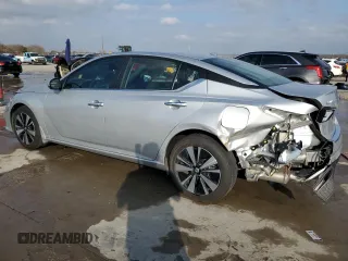 2022 Nissan Altima 2.5 SV with VIN 1N4BL4DV7NN329792, listed as a Copart auction lot 43656045 with 34,338 mi miles and Clean Title. Bid and sale history available at carsss.com. Image 2.