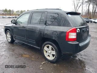 2008 Jeep Compass Sport with VIN 1J8FT47028D725448, listed as a IAAI auction lot 41972561 with 198,524 mi miles. Bid and sale history available at carsss.com. Image 3.