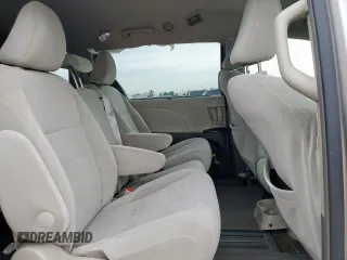 2016 Toyota Sienna LE AAS z VIN 5TDKK3DC4GS708297, wystawiony jako Copart lot #60711545 z przebiegiem 106 393 mil mil oraz Szkoda całkowita • Salvage title. Historia ofert i sprzedaży dostępna na DreamBid. Obrazek 11.