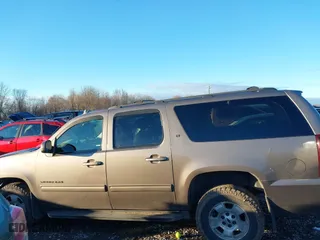 2013 Chevrolet Suburban LT with VIN 1GNSKJE76DR357951, listed as a IAAI auction lot 41195447 with 158,798 mi miles. Bid and sale history available at carsss.com. Image 15.