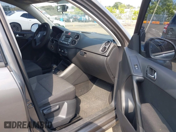 2010 Volkswagen Tiguan S with VIN WVGBV7AX8AW526711, listed as a IAAI auction lot 42735039 with 149,436 mi miles and . Bid and sale history available at DreamBid. Image 5.
