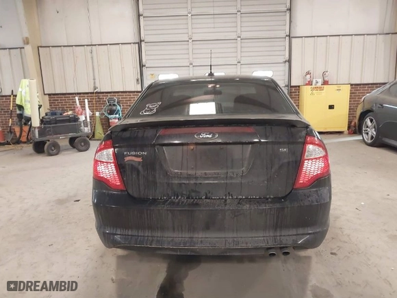 2011 Ford Fusion SE with VIN 3FAHP0HA8BR229076, listed as a IAAI auction lot 41413525 with 221,572 mi miles. Bid and sale history available at carsss.com. Image 16.
