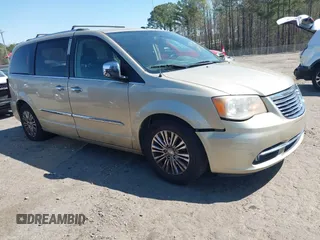 2011 Chrysler Town & Country Limited z VIN 2A4RR6DG9BR796483, wystawiony jako IAAI lot #41899288 z przebiegiem 222 950 mil mil oraz . Historia ofert i sprzedaży dostępna na DreamBid. Obrazek 1.