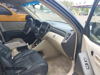 2002 Toyota Highlander with VIN JTEGD21A620038093, listed as a IAAI auction lot 42303785 with 205,743 mi miles and . Bid and sale history available at DreamBid. Image 5.