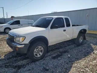 1999 Toyota Tacoma with VIN 4TAWM72N9XZ449338, listed as a Copart auction lot 48238335 with 236,675 mi miles and Non repairable. Bid and sale history available at DreamBid. Image 1.