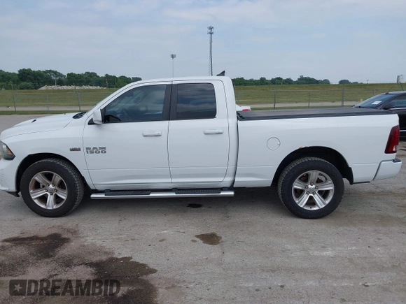 2013 Ram 1500 Sport z VIN 1C6RR7HT5DS540997, wystawiony jako IAAI lot #42142831 z przebiegiem 135 632 mil mil oraz . Historia ofert i sprzedaży dostępna na DreamBid. Obrazek 14.