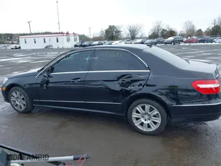 2013 Mercedes-Benz E-Class E 350 Luxury with VIN WDDHF5KB8DA729687, listed as a IAAI auction lot 41576021 with 133,062 mi miles. Bid and sale history available at carsss.com. Image 14.