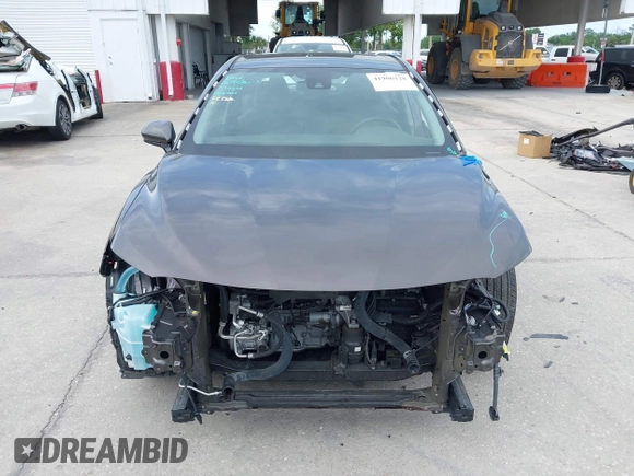 2019 Toyota Camry LE with VIN 4T1B11HKXKU818442, listed as a IAAI auction lot 41906128 with 30,728 mi miles and . Bid and sale history available at DreamBid. Image 13.