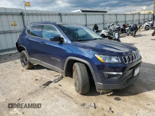 2018 Jeep Compass Latitude z VIN 3C4NJDBB5JT400553, wystawiony jako Copart lot #57513225 z przebiegiem 120 400 mil mil oraz Szkoda całkowita • Salvage title. Historia ofert i sprzedaży dostępna na DreamBid. Obrazek 4.