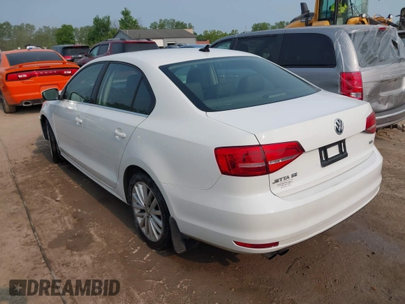 2015 Volkswagen Jetta SE with VIN 3VWD17AJ7FM302290, listed as a IAAI auction lot 42371920 with 127,631 mi miles and . Bid and sale history available at DreamBid. Image 3.