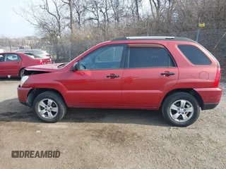 2009 Kia Sportage LX with VIN KNDJF724197558391, listed as a IAAI auction lot 41696362 with 170,555 mi miles. Bid and sale history available at carsss.com. Image 15.