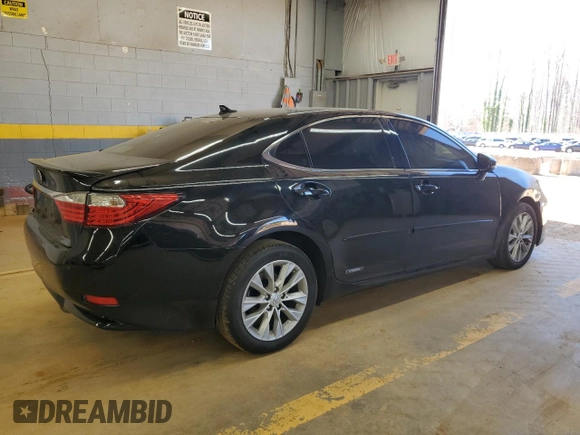 2013 Lexus ES 300h with VIN JTHBW1GG4D2028571, listed as a Copart auction lot 48580935 with 236,687 mi miles and Salvage title. Bid and sale history available at DreamBid. Image 3.