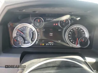 2015 Ram 3500 Big Horn z VIN 3C63R3HJ6FG619098, wystawiony jako Copart lot #55582235 z przebiegiem 95 653 mil mil oraz Szkody całkowita. Historia ofert i sprzedaży dostępna na DreamBid. Obrazek 9.