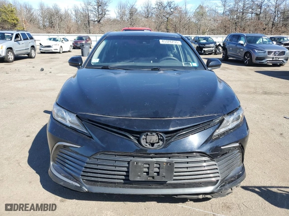 2021 Toyota Camry Hybrid LE with VIN 4T1C31AK7MU546556, listed as a Copart auction lot 45328755 with 135,524 mi miles and Salvage Title. Bid and sale history available at carsss.com. Image 5.