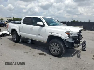 2017 Toyota Tacoma SR5 z VIN 5TFCZ5AN2HX113588, wystawiony jako Copart lot #57992705 z przebiegiem 55 333 mil mil oraz Nie do naprawy • Non repairable. Historia ofert i sprzedaży dostępna na DreamBid. Obrazek 4.