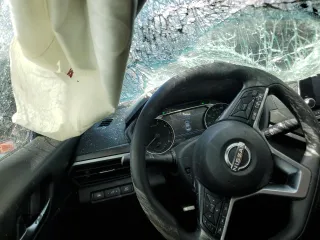 2023 Nissan Altima SV z VIN 1N4BL4DV5PN345170, wystawiony jako Copart lot #52753355 z przebiegiem 69 556 mil mil oraz Szkoda całkowita • Salvage title. Historia ofert i sprzedaży dostępna na DreamBid. Obrazek 9.
