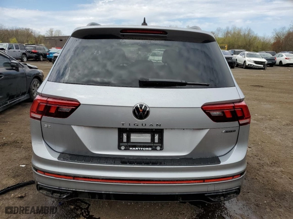 2023 Volkswagen Tiguan SE R-Line Black with VIN 3VV8B7AX8PM023049, listed as a Copart auction lot 51946414 with 20,761 mi miles and Salvage Title. Bid and sale history available at carsss.com. Image 6.
