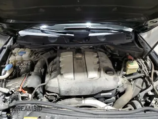 2011 Volkswagen Touareg Exec with VIN WVGFK9BP6BD006430, listed as a Copart auction lot 84288014 with 186,189 mi miles and Salvage Title. Bid and sale history available at DreamBid. Image 13.