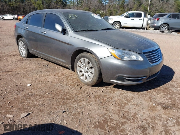 2013 Chrysler 200 LX with VIN 1C3CCBAB4DN640550, listed as a IAAI auction lot 41339796 with 136,235 mi miles. Bid and sale history available at carsss.com. Image 1.