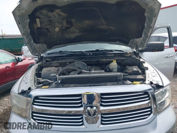2015 Ram 1500 Big Horn z VIN 3C6RR7LT8FG711548, wystawiony jako IAAI lot #42059708 z przebiegiem 181 589 mil mil oraz . Historia ofert i sprzedaży dostępna na DreamBid. Obrazek 10.