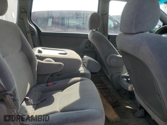 2008 Toyota Sienna CE with VIN 5TDZK23CX8S156932, listed as a Copart auction lot 53393215 with 208,657 mi miles and Non Repairable. Bid and sale history available at carsss.com. Image 11.