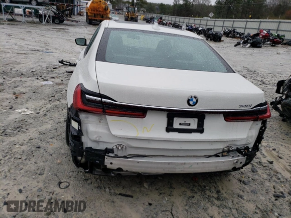 2020 BMW 7 Series 740i with VIN WBA7T2C09LGL18091, listed as a Copart auction lot 41369533 with 5,932 mi miles. Bid and sale history available at carsss.com. Image 6.