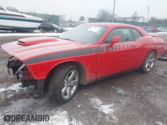 2010 Dodge Challenger R/T Classic z VIN 2B3CJ5DT7AH103121, wystawiony jako IAAI lot #41298456 z przebiegiem 147 685 mil mil oraz . Historia ofert i sprzedaży dostępna na DreamBid. Obrazek 18.