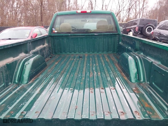 2000 Chevrolet Silverado 1500 LS with VIN 1GCEK14T4YE371140, listed as a IAAI auction lot 41829696 with 182,156 mi miles. Bid and sale history available at carsss.com. Image 8.